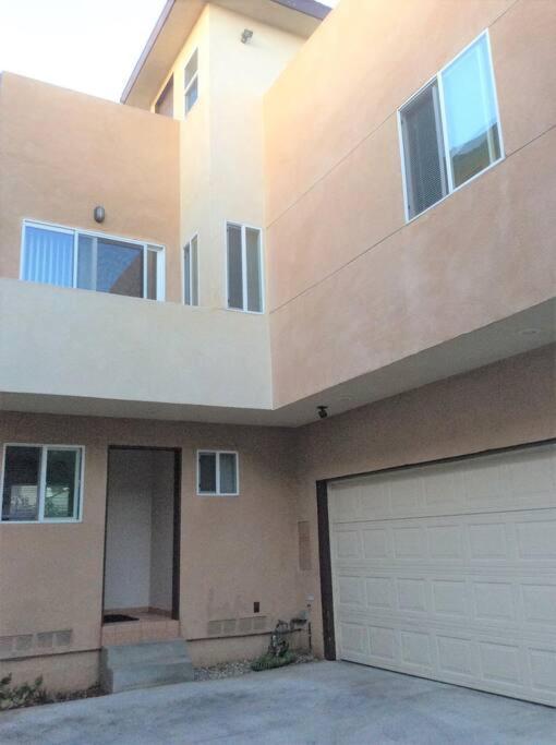 Vakantiehuis 4 Bedrooms & 2.5 Bathrooms In La