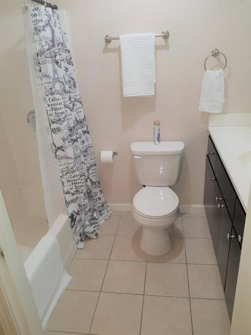 4 Bedrooms & 2.5 Bathrooms In La Vakantiehuis *