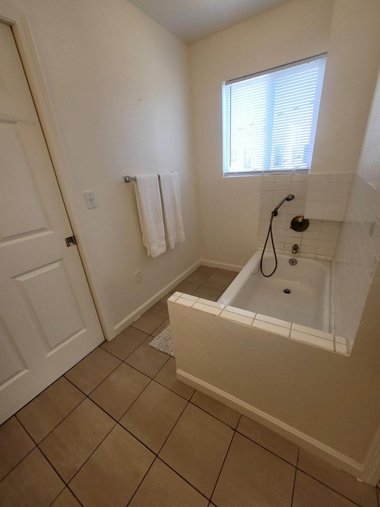 4 Bedrooms & 2.5 Bathrooms In La Vakantiehuis